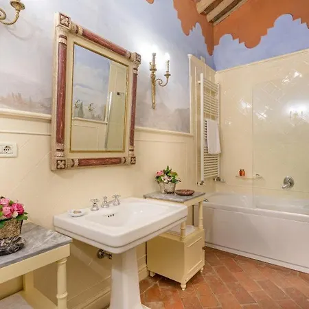 Borgo Benardini Villa *